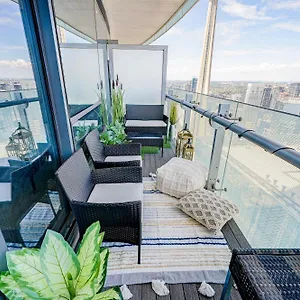 https://dt-luxury-amazing-city-view-near-union-station-free-parking.hotelstorontoontario.org